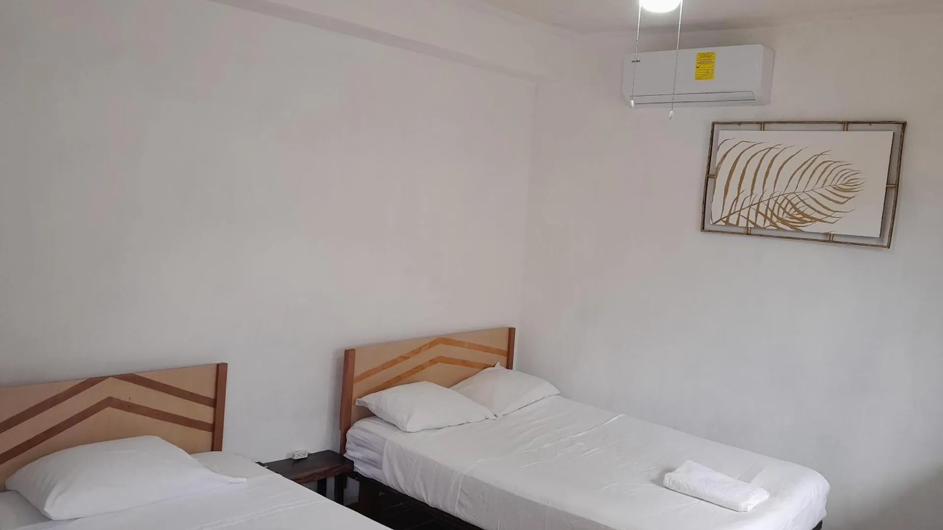 Rooms In Cancun Airport 0*,