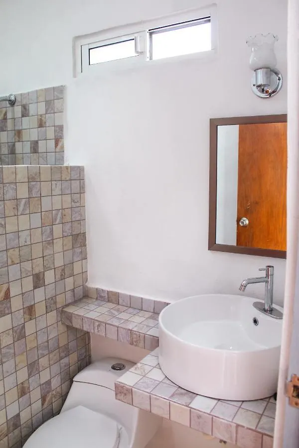 Rooms In Cancun Airport 0*,