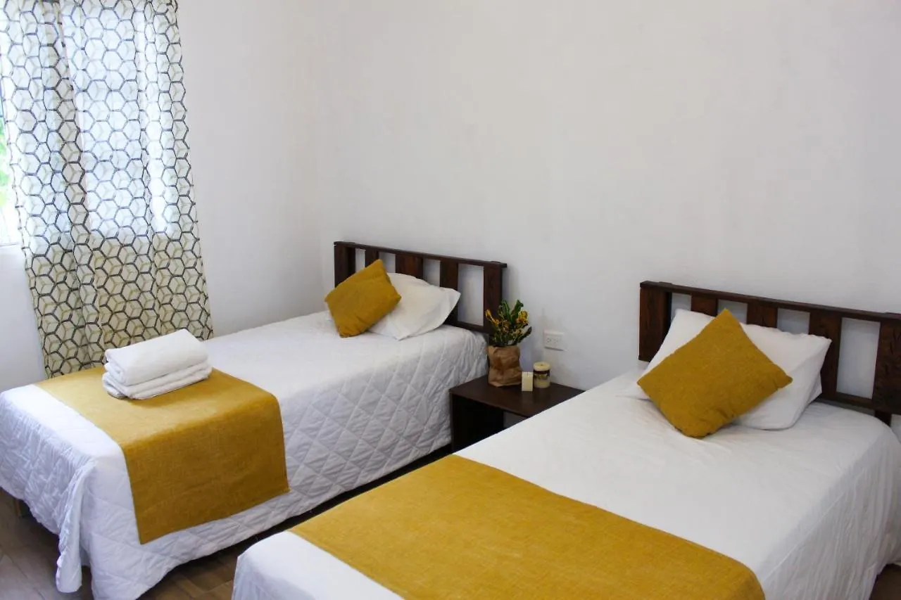 Rooms in Cancun Alamos 0*,  México