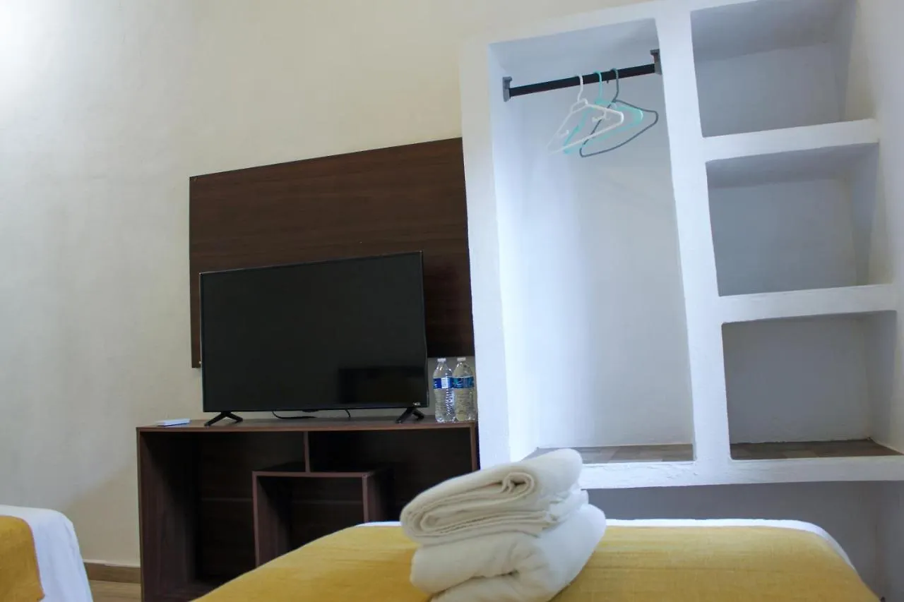 Rooms in Cancun Alamos Pensión